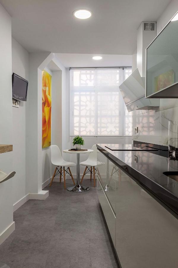 Apartamento Mariana Pineda Centro กรานาดา ภายนอก รูปภาพ