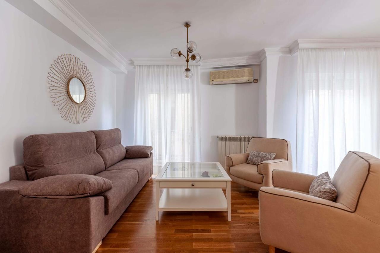 Apartamento Mariana Pineda Centro กรานาดา ภายนอก รูปภาพ