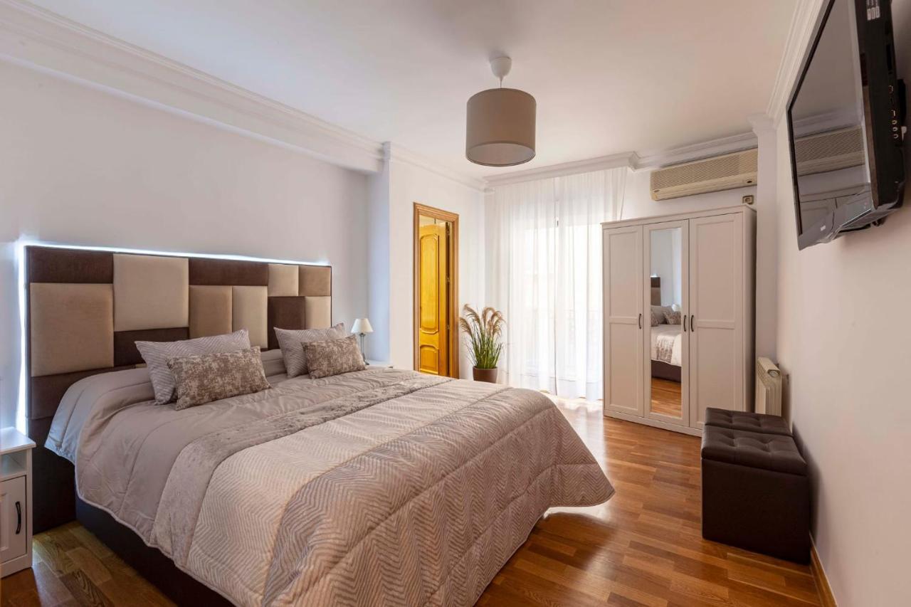Apartamento Mariana Pineda Centro กรานาดา ภายนอก รูปภาพ